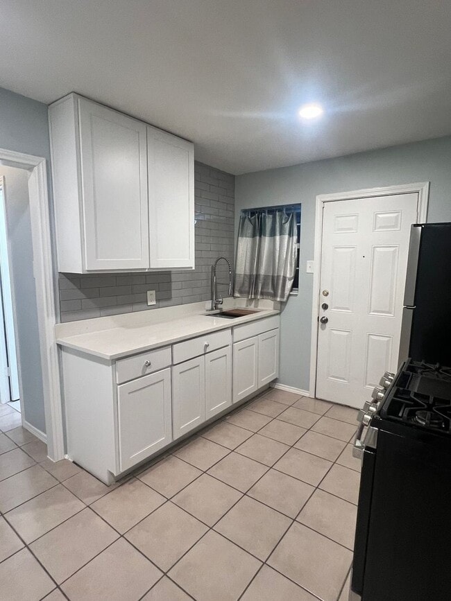 Foto del edificio - 520 N Montreal Ave