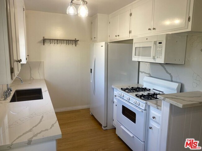 Foto del edificio - 2423 4th St