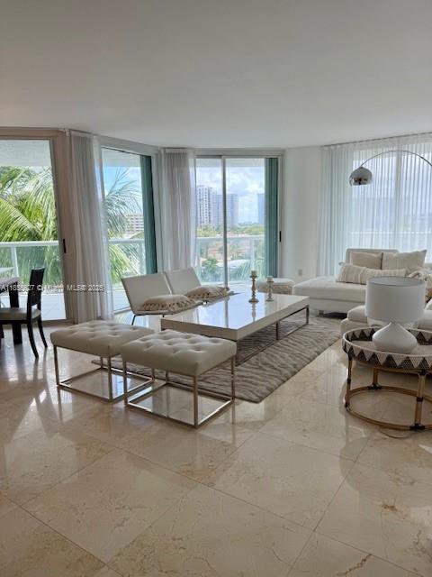 Foto del edificio - 16500 Collins Ave
