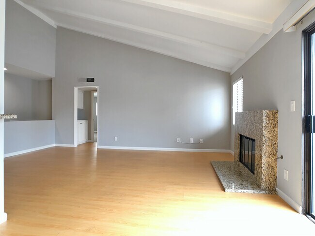 Foto del edificio - 1251 Brockton Ave