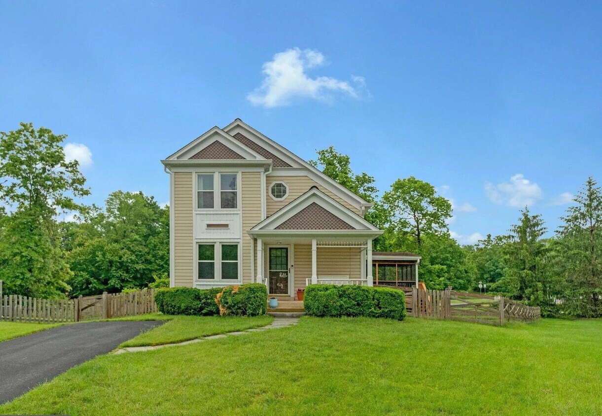 Foto principal - 7 Bentmoor Ct