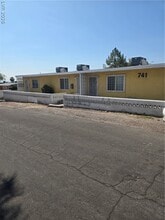 Building Photo - 741 N 10th St
