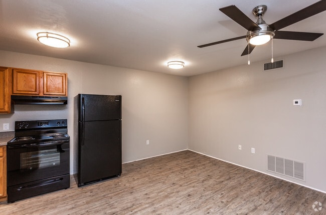 1HAB, 1BA - 535 ft² - Comedor y cocina - Cornerstone Apartments