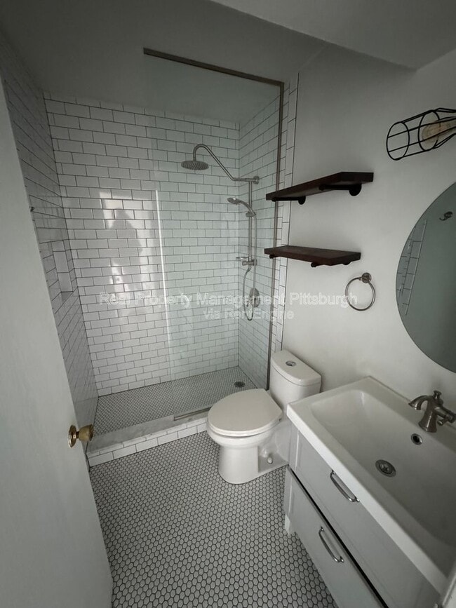 Building Photo - 3271 Niagara Square