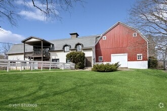Building Photo - 5 Bellwood Dr