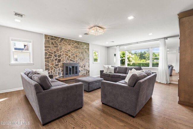 Foto del edificio - 523 Westwood Ave