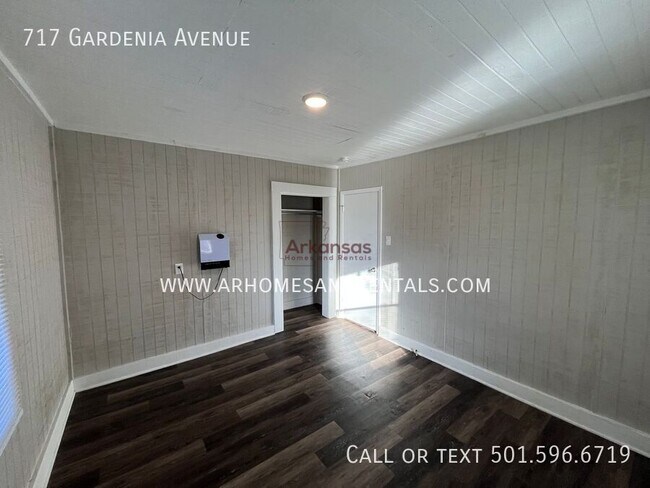 Foto del edificio - 717 Gardenia Ave