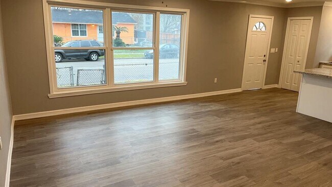 Foto del edificio - 4620 Nichols St