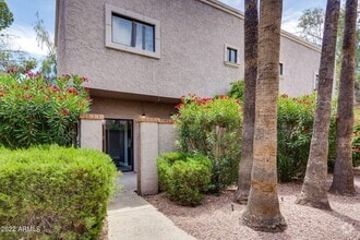 Building Photo - 7290 E Rancho Vista Dr