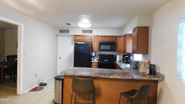 Building Photo - 3190 Westwood Dr