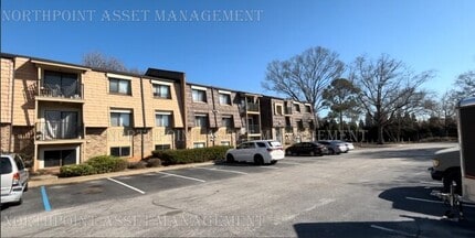 Building Photo - 1421 Old Manor Rd