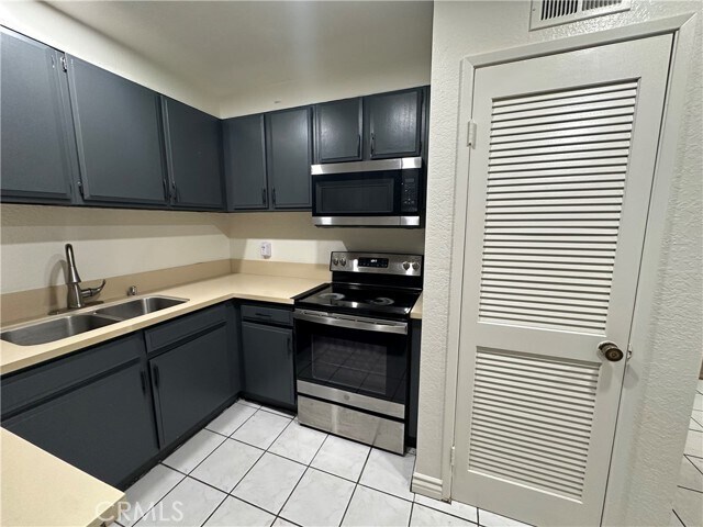 Foto del edificio - 22800 Hilton Head Dr