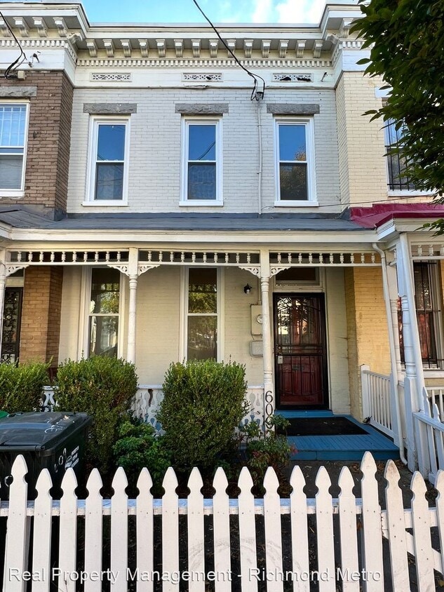 Primary Photo - 3 br, 1.5 bath House - 609 St James Street