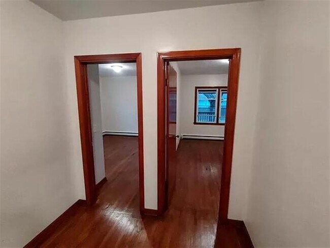 Building Photo - Wellington apartment for rent