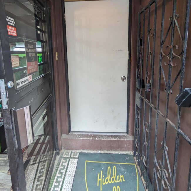 Foto del edificio - 1303 N Charles St