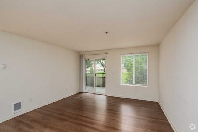 2BR, 2BA - 1,000SF - Living Room - The Docks at Redmond Lakeview