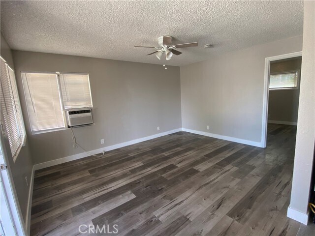 Foto del edificio - 1118 Ramona Ave