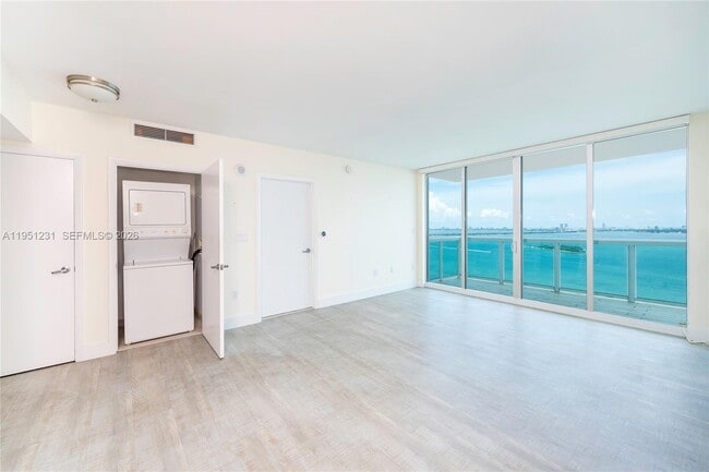 Foto del edificio - 1800 N Bayshore Dr