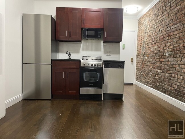 Building Photo - MOTT STREET Building Photo - MOTT STREET