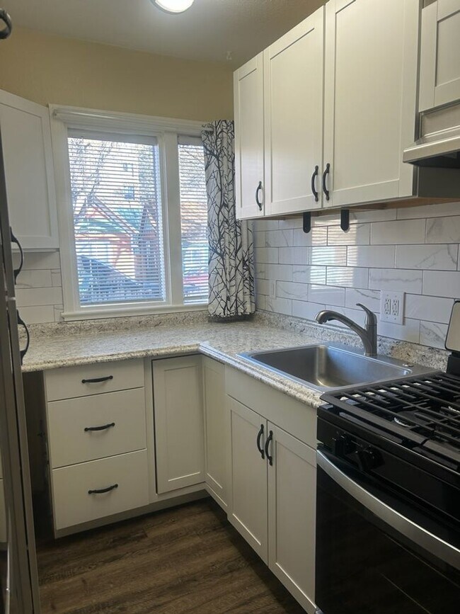 Foto del edificio - 412 8th St