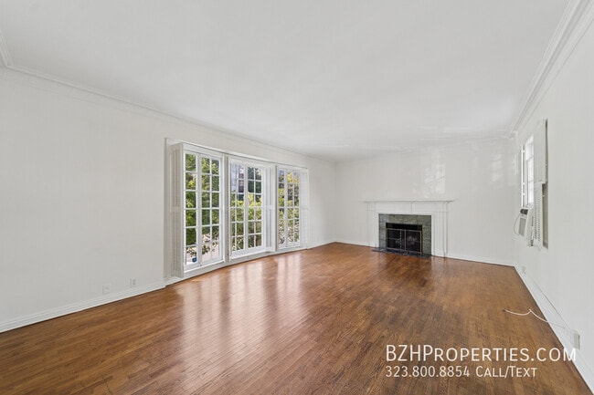 Foto del edificio - 1284 S Beverly Glen Blvd