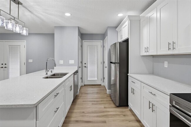 Building Photo - 12909 Star Country Ln