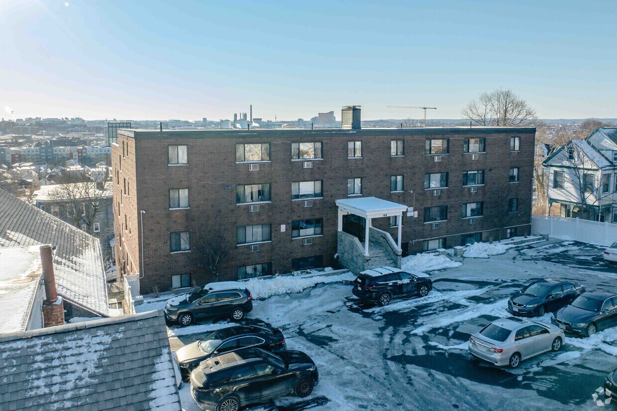 44 Lafayette Ave - Lafayette Apartments