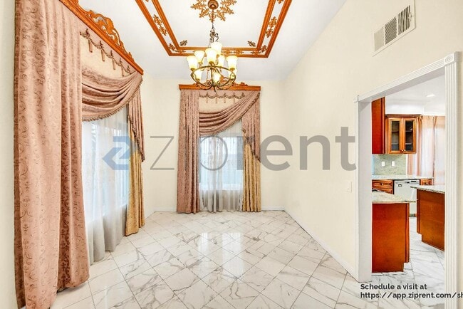 Foto del edificio - 19872 Sunset Vista Rd