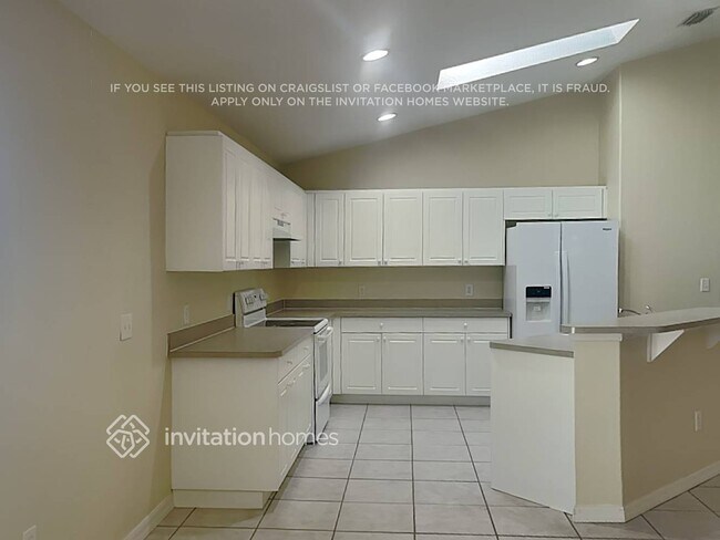 Foto del edificio - 5110 Volusia Ave