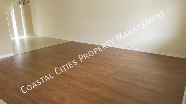 Foto del edificio - 1696 Carmel Cir E