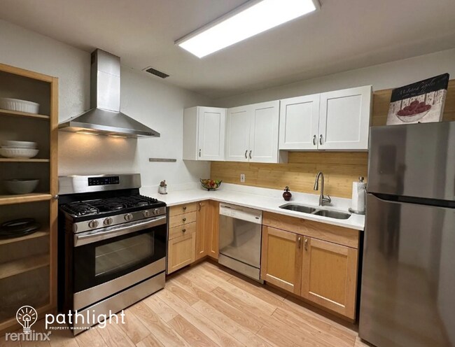 Foto del edificio - 4 br, 2 bath House - 3525 18Th Street N UNIT