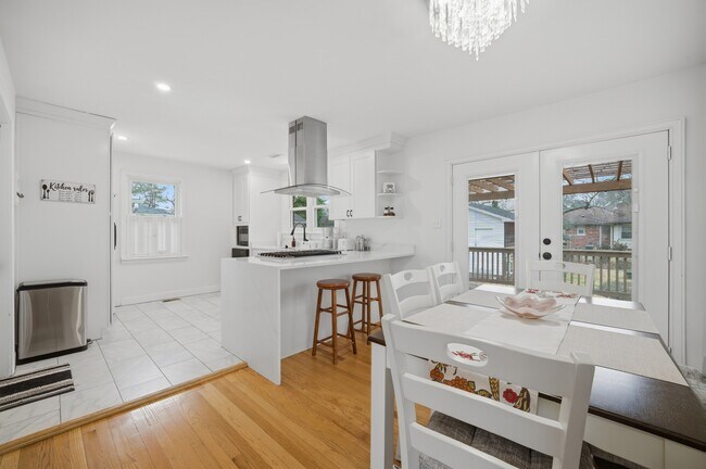 Foto del edificio - 335 E McGinnis Cir