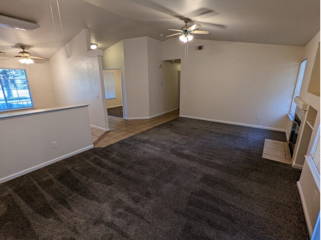 Building Photo - 4211 E Howard Ct