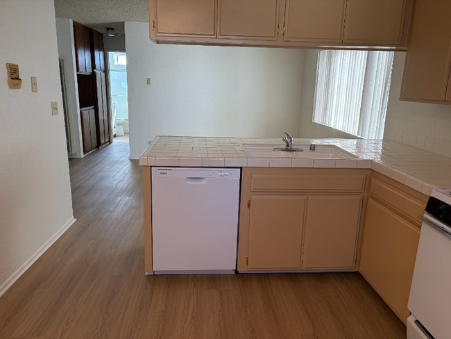 Foto del edificio - 4040 W 130th St