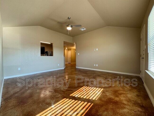 Building Photo - 1651 Sabine Rd