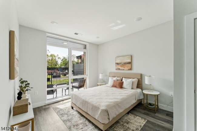 Foto del edificio - 140 W Webster Ave