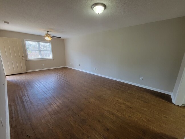 Building Photo - 014 Southern Cove