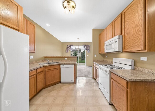 Foto del edificio - Two Story Two Bedroom Townhouse in Oswego