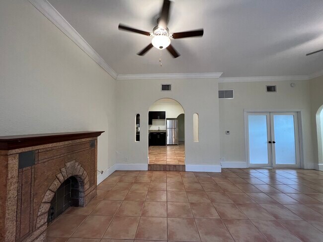 Living Room - 1041 SW 15th Ave