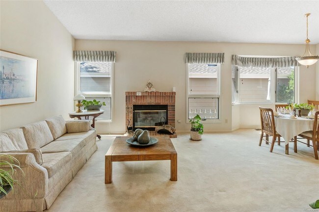 Building Photo - 3 br, 2 bath House - 8040 E Dartmouth Ave #14