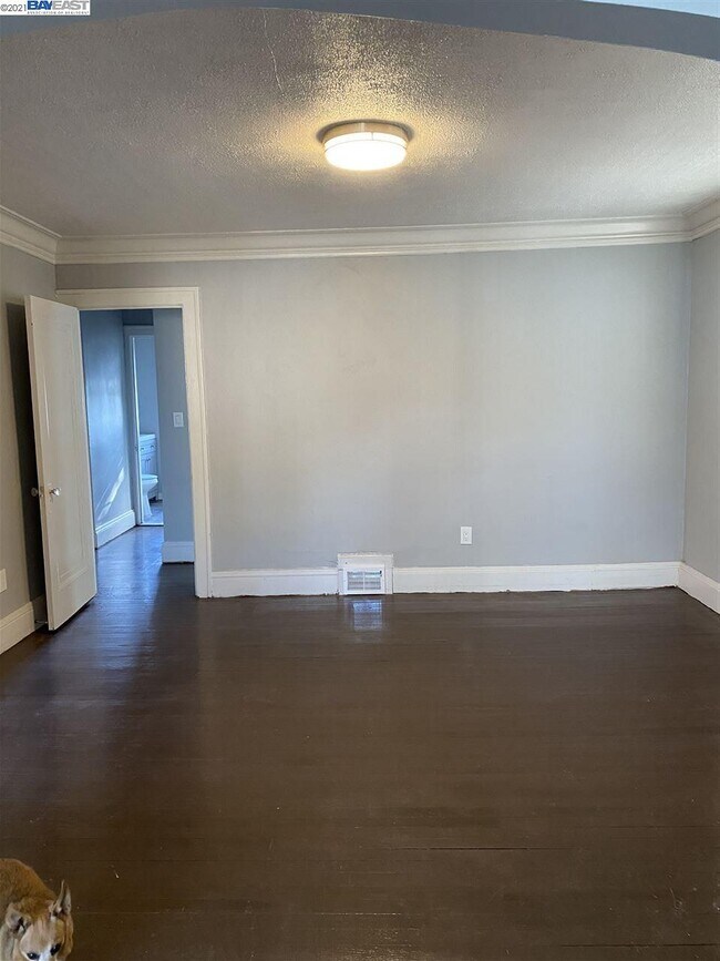 Foto del edificio - 3348 Colwyn Rd