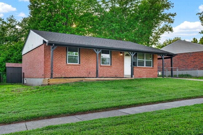 Building Photo - 2246 Bensonhurst Dr