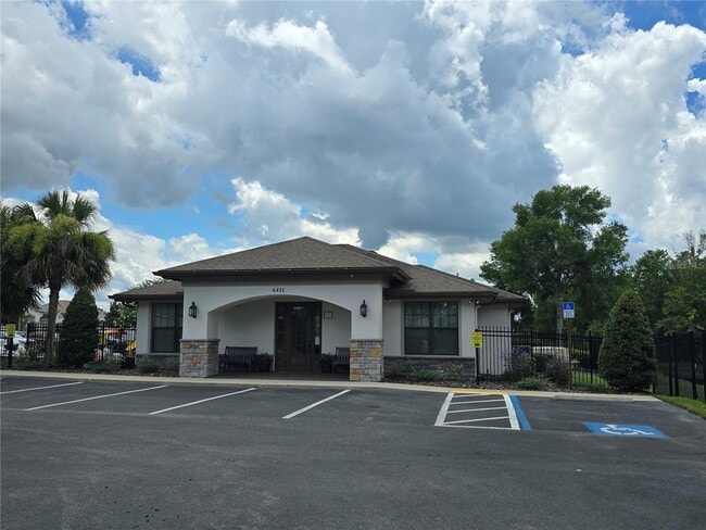 Building Photo - 6457 Evergreen Park Dr