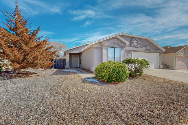 Building Photo - STUNNING Two Bedroom 2 Bath With office an...