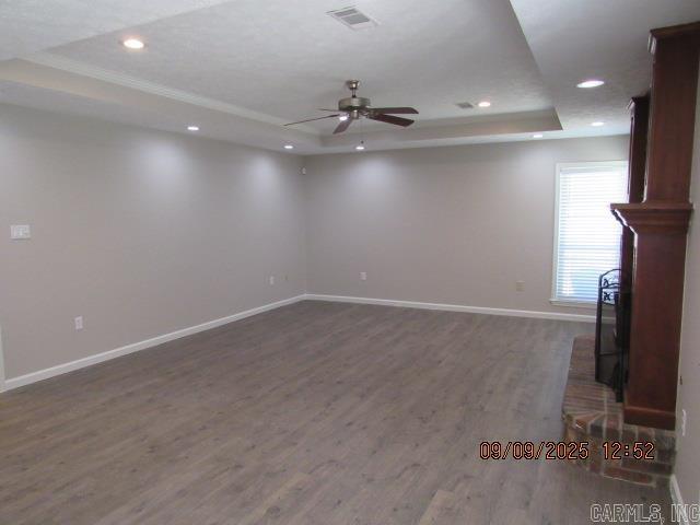 Building Photo - 820 Drake Dr