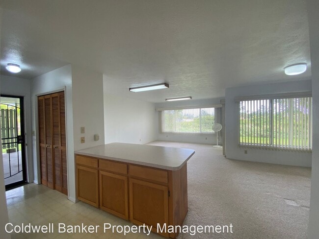 Building Photo - 3 br, 2.5 bath House - 15-1521 26th Ave
