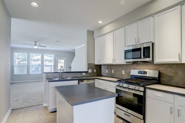 Building Photo - 22618 Spring Crossing Dr