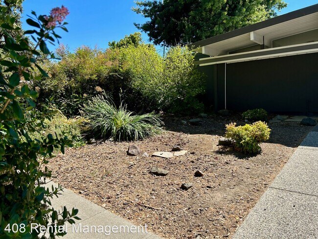 Building Photo - 4 br, 2 bath House - 2409 Booksin Avenue