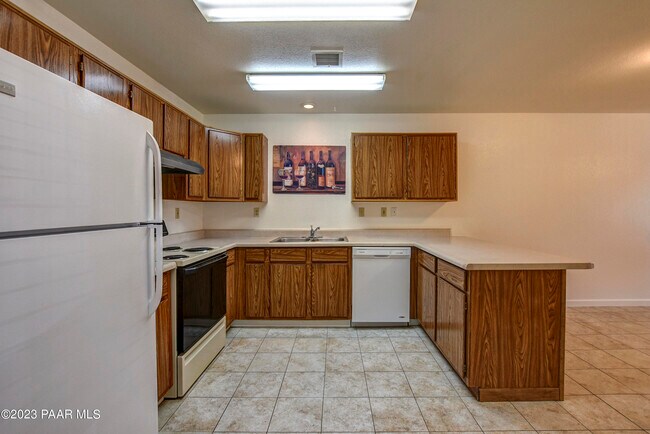 Building Photo - 6086 N Peak Cir