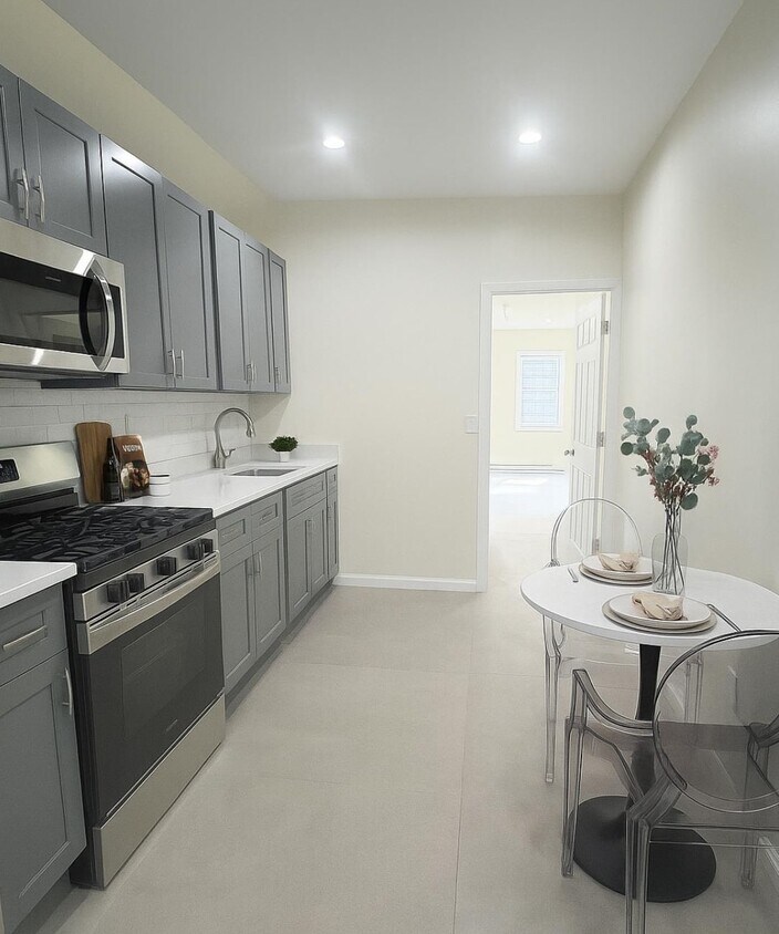 Foto principal - 566-568 Newark Ave